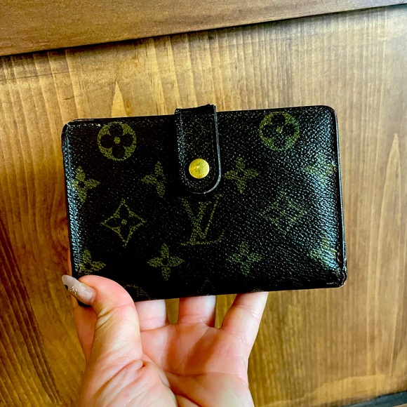 Louis Vuitton Elise Pattern Print Wallet